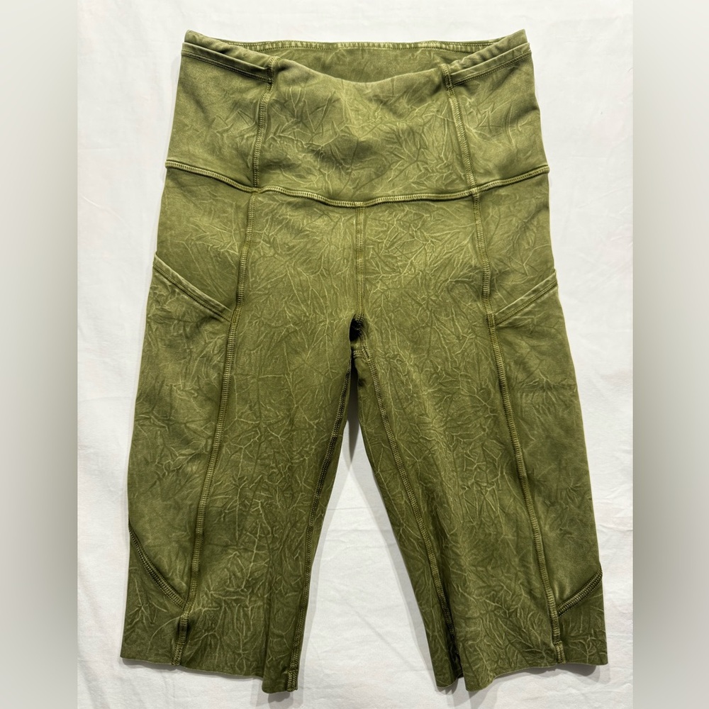 Lululemon Fast & Free Short 10" Size 2 cycling yoga CrossFit Pilates workout